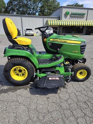 2024 John Deere X730 Equipment Image0