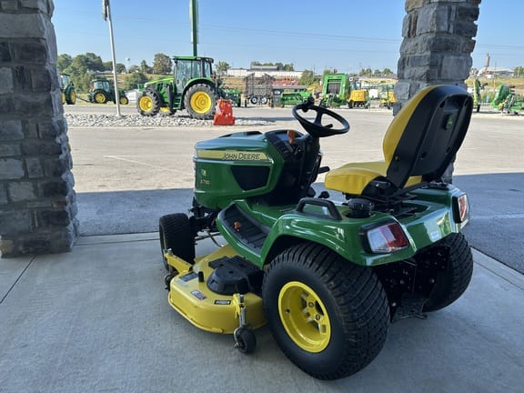 2024 John Deere X730 Equipment Image0