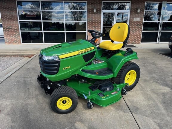 2024 John Deere X730 Equipment Image0
