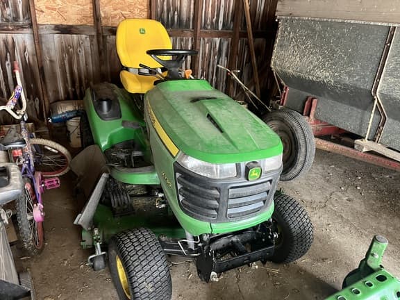 Image of John Deere X730 equipment image 1