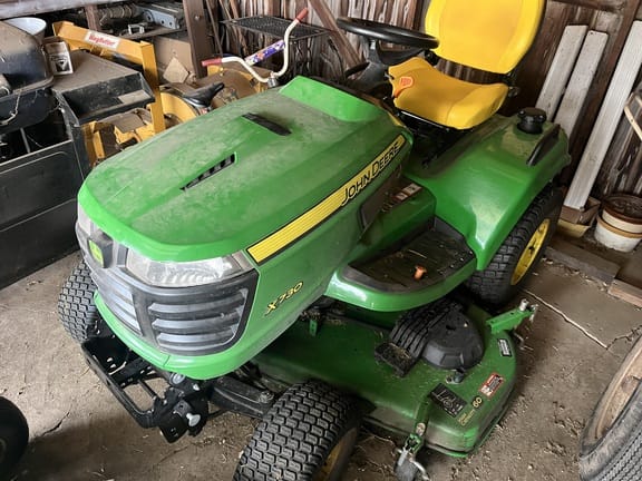 2024 John Deere X730 Equipment Image0