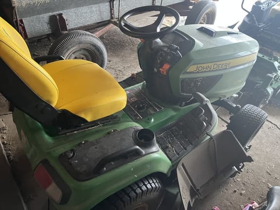 Image of John Deere X730 equipment image 3