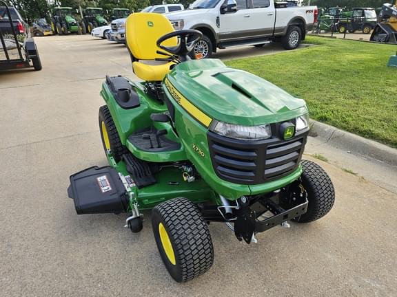 Image of John Deere X730 equipment image 2