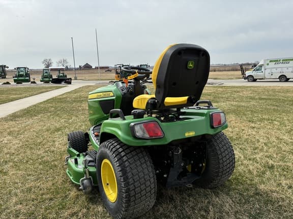 Image of John Deere X730 equipment image 3