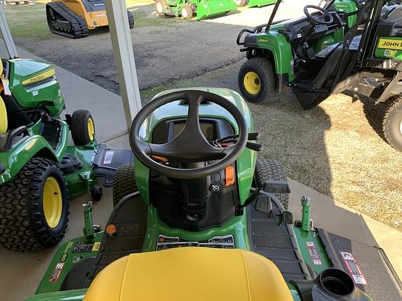 Image of John Deere X730 equipment image 1