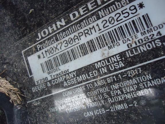 Image of John Deere X730 equipment image 4