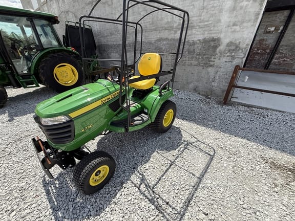 2024 John Deere X730 Equipment Image0