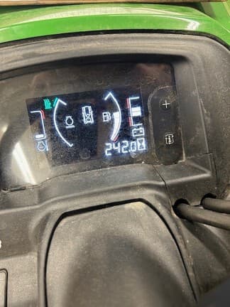 Image of John Deere X730 equipment image 4