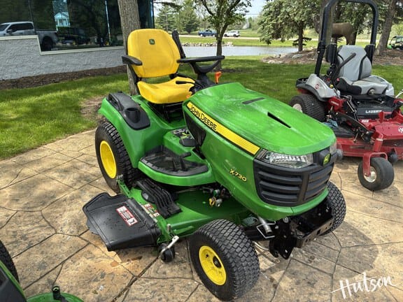 2024 John Deere X730 Equipment Image0
