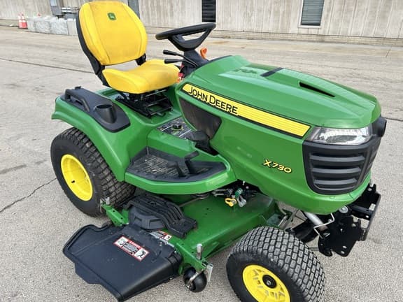 Image of John Deere X730 equipment image 1