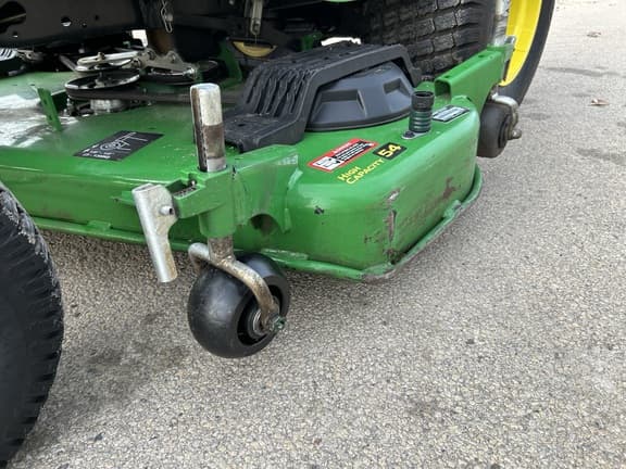 Image of John Deere X730 equipment image 4