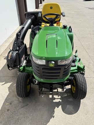 Image of John Deere X734 equipment image 3