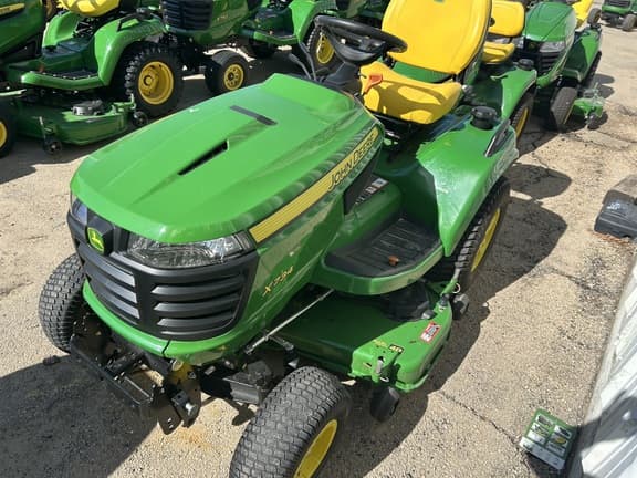 Image of John Deere X734 equipment image 1