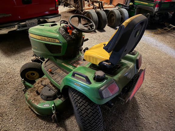 Image of John Deere X734 equipment image 1