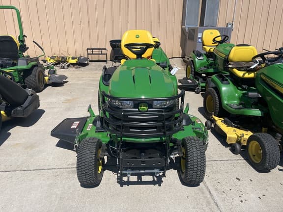 Image of John Deere X734 equipment image 3