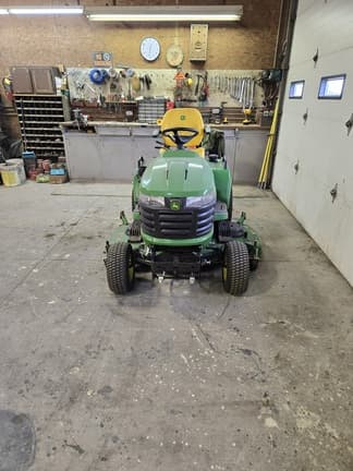 Image of John Deere X734 equipment image 1