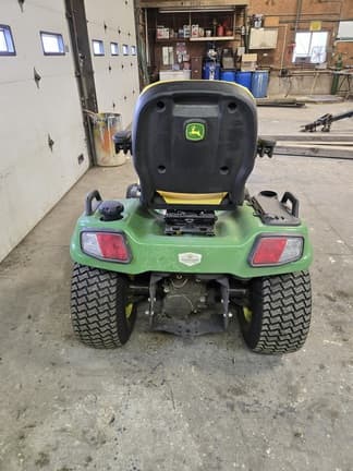 Image of John Deere X734 equipment image 3