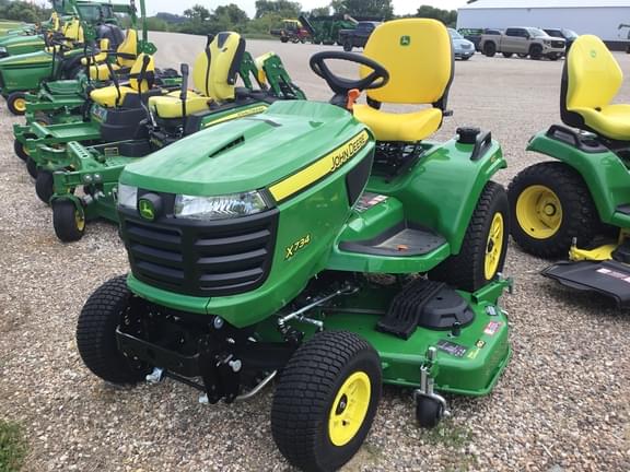 Image of John Deere X734 equipment image 1