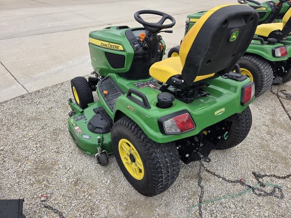 Image of John Deere X734 equipment image 3