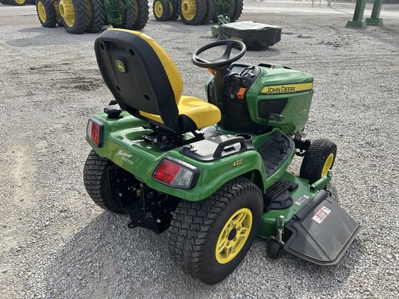 Image of John Deere X734 equipment image 4
