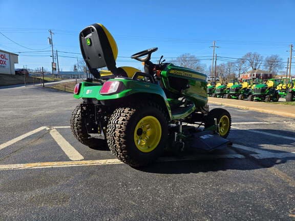 Image of John Deere X738 equipment image 3