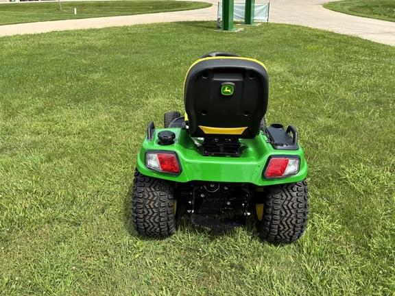 Image of John Deere X738 equipment image 3
