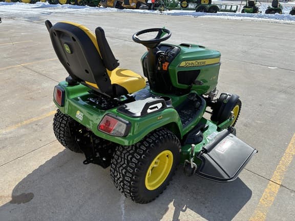 Image of John Deere X738 equipment image 4