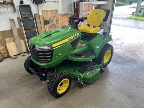 Image of John Deere X738 Primary image