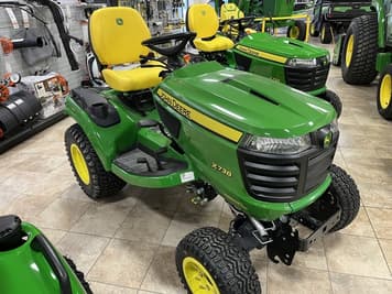 Main image John Deere X738