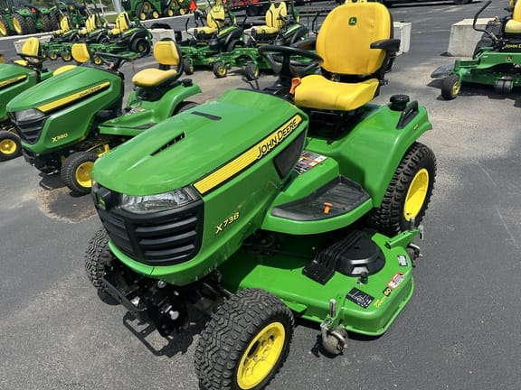 2024 John Deere X738 Equipment Image0
