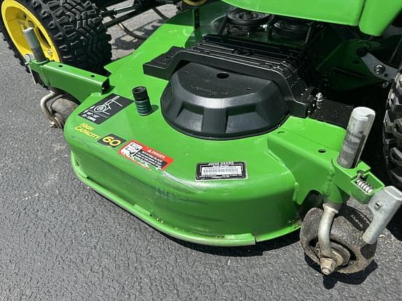 Image of John Deere X738 equipment image 2