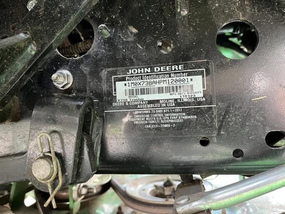 Image of John Deere X738 equipment image 1