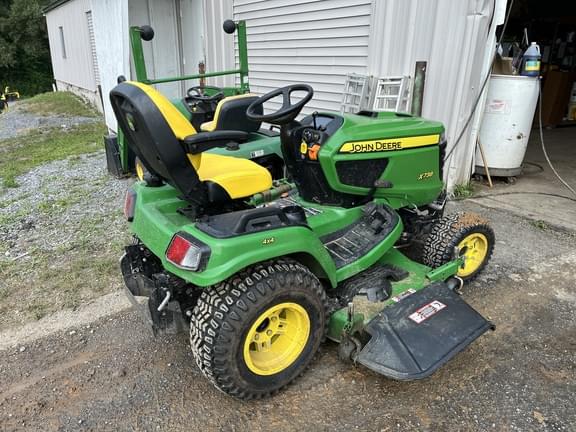 Image of John Deere X738 equipment image 2