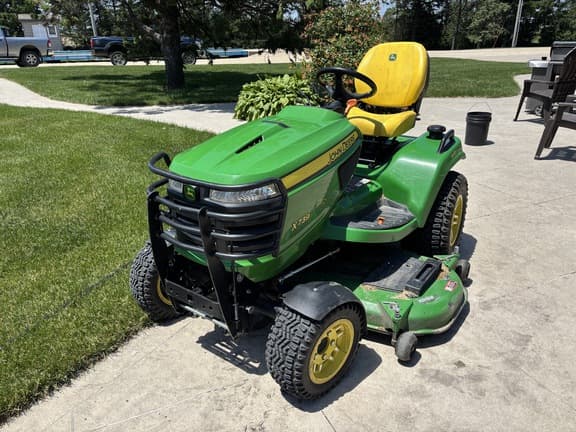 Image of John Deere X739 Primary image
