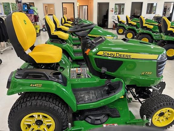 Image of John Deere X739 Primary image