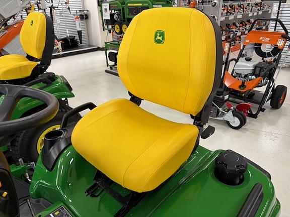 Image of John Deere X739 equipment image 4