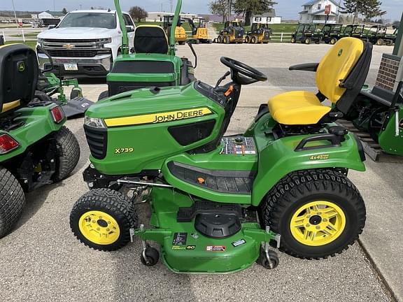 Image of John Deere X739 Primary image