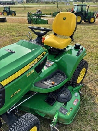 Image of John Deere X739 equipment image 2