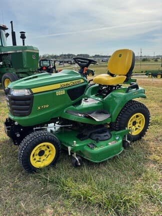 Image of John Deere X739 Primary image