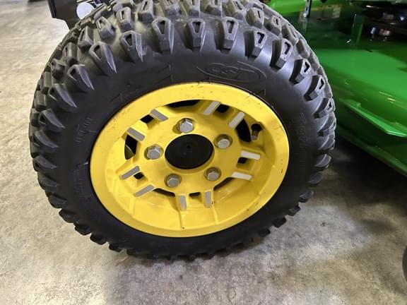 Image of John Deere X739 equipment image 2