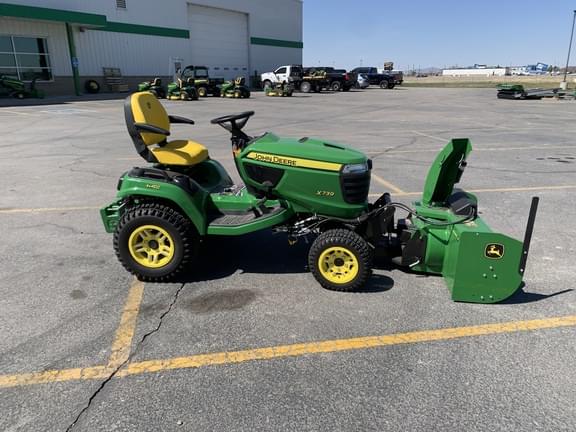 Image of John Deere X739 equipment image 2