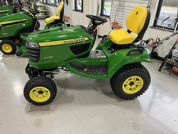 Image of John Deere X739 equipment image 1