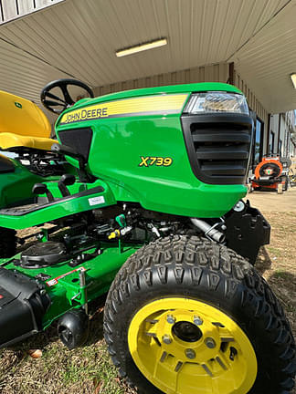 Image of John Deere X739 Primary image