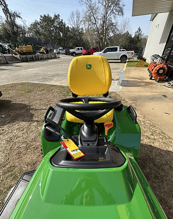 Image of John Deere X739 equipment image 1