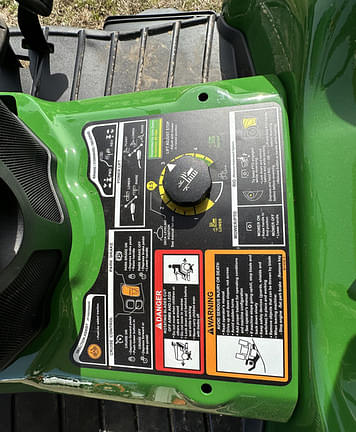 Image of John Deere X739 equipment image 3