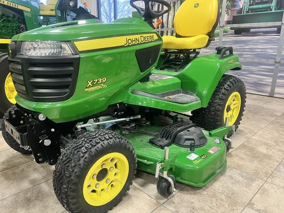 Image of John Deere X739 Image 1