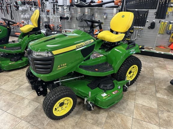 2024 John Deere X739 Equipment Image0