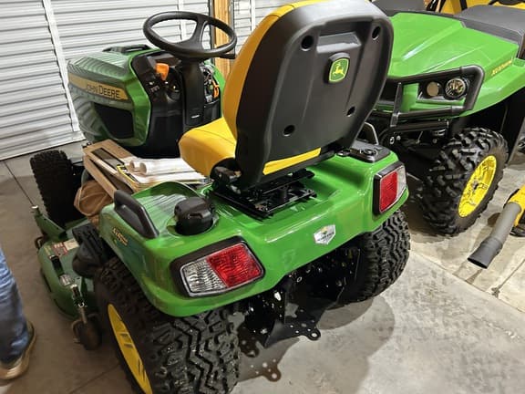 Image of John Deere X739 equipment image 2