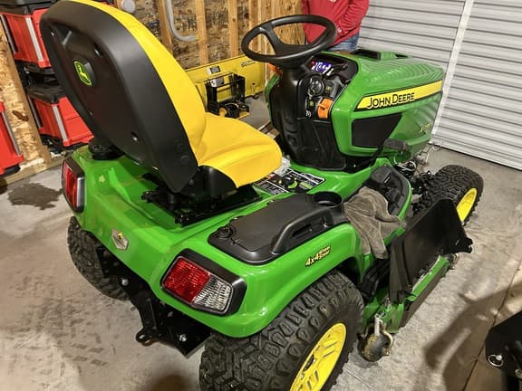 Image of John Deere X739 equipment image 1