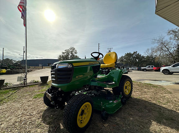 Image of John Deere X739 equipment image 1